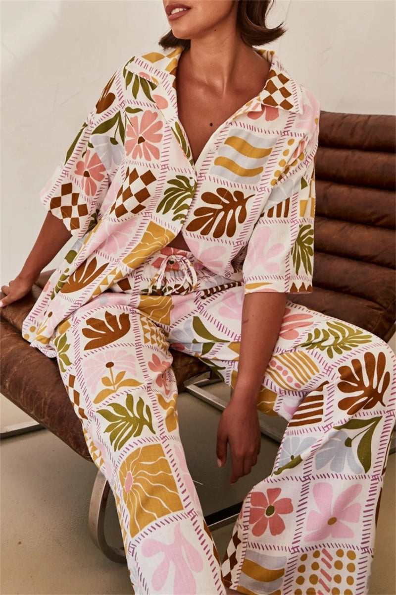 Valentina® | Casual tweedelig pak met bloemenprint, basic omslagkraag, korte mouwen