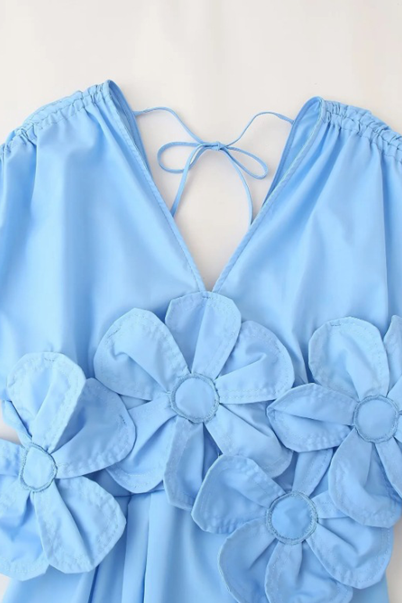 Yasmin® | Elegante effen bloemvorm met trekkoord en V-hals en taillerok