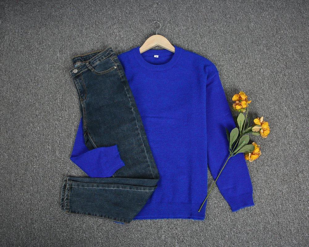 Yazmin® | Casual, eenvoudige blauwe trui met lange mouwen en ronde hals