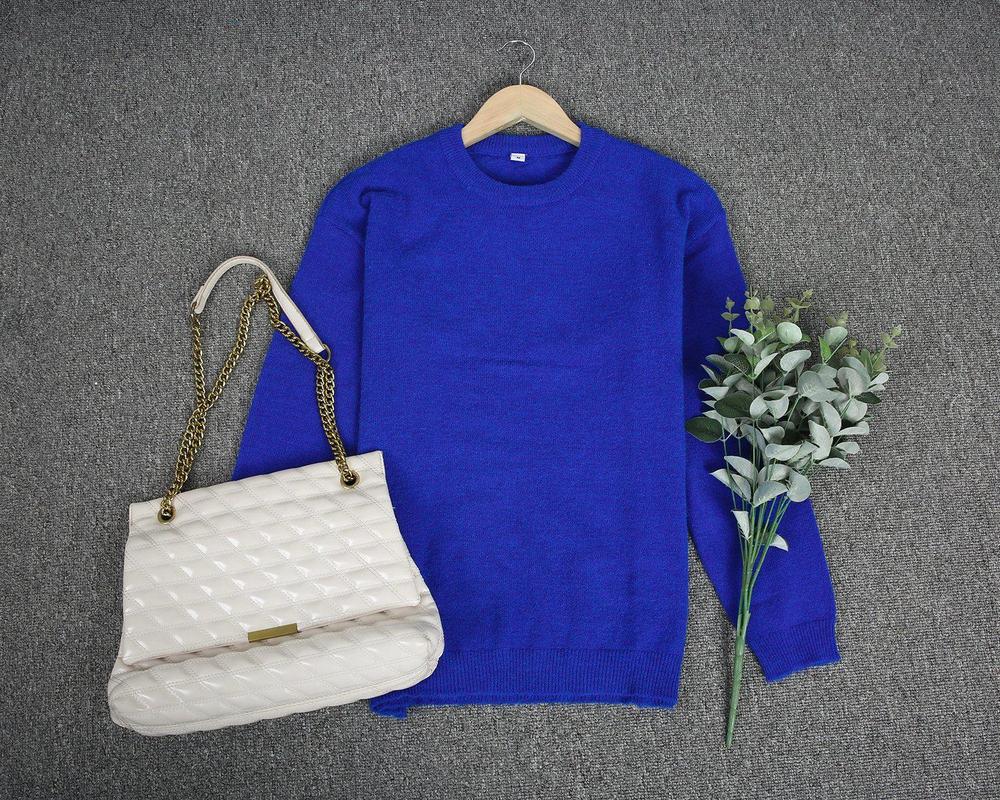 Yazmin® | Casual, eenvoudige blauwe trui met lange mouwen en ronde hals