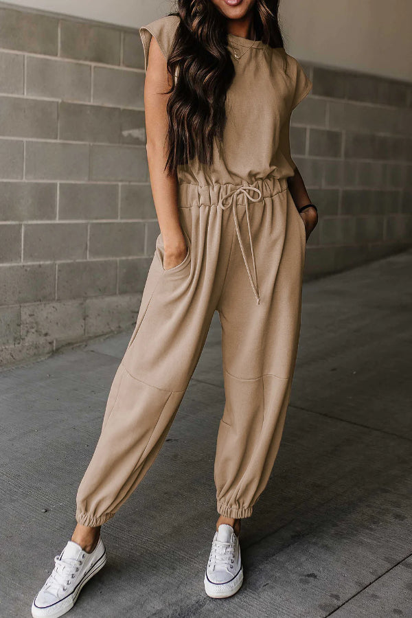 Yazmin® | Jogger-jumpsuit met kapmouwtjes, open rug en trekkoord