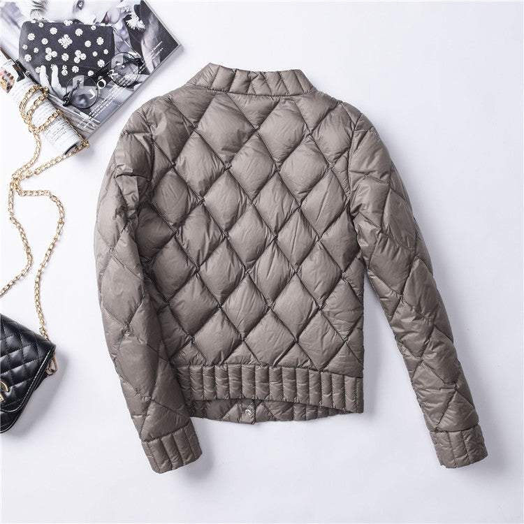 Yasmin® | Licht jasje met knopen voor de herfst