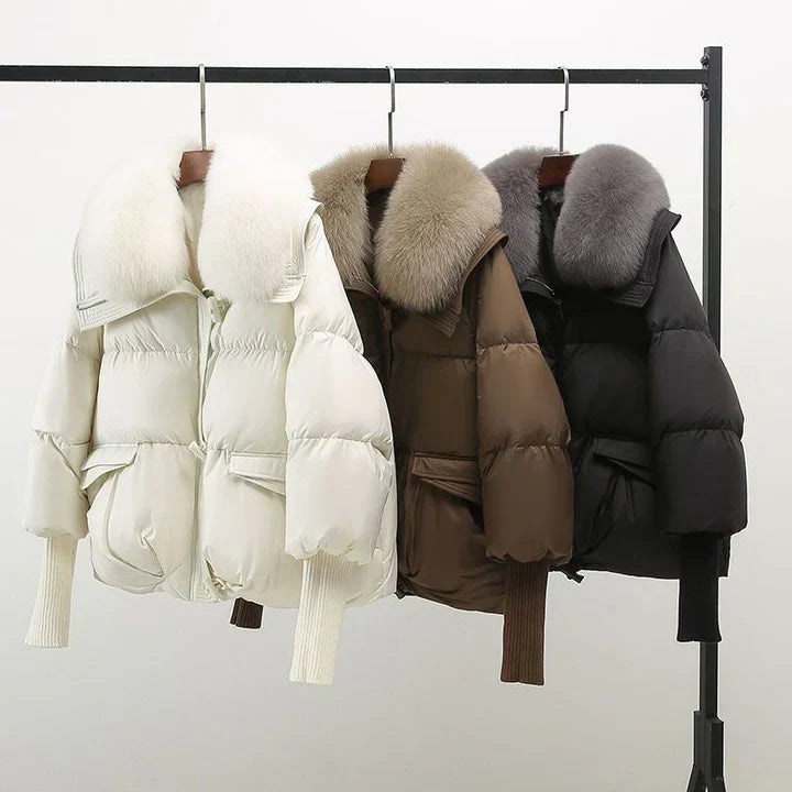 Yasmina® | De stijlvolle kunstherfstjas