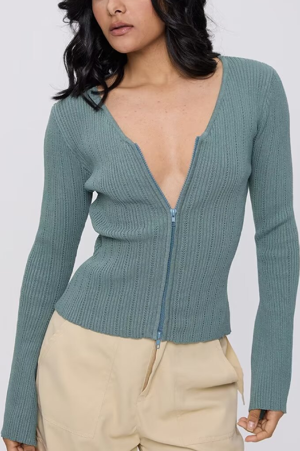 Toni® | Slank vest met V-hals
