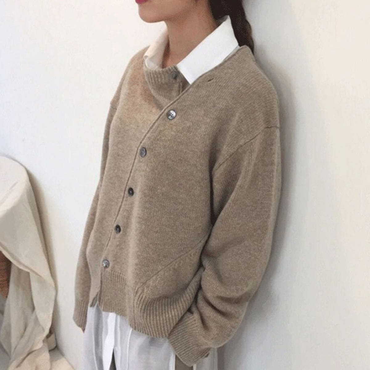 Yasmin® | Comfortabele cashmere jas met knoopdetails