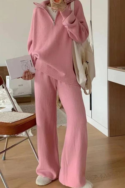 Thelma® | Tweedelig pak bestaande uit een casual reverstrui en een broek met wijde pijpen