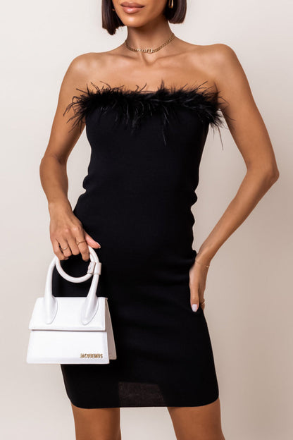 Ursula® | Sexy effen strapless rokjurken met één laag en veren