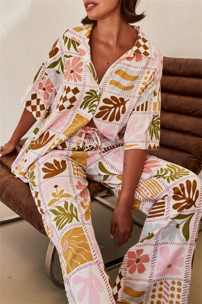 Valentina® | Casual tweedelig pak met bloemenprint, basic omslagkraag, korte mouwen