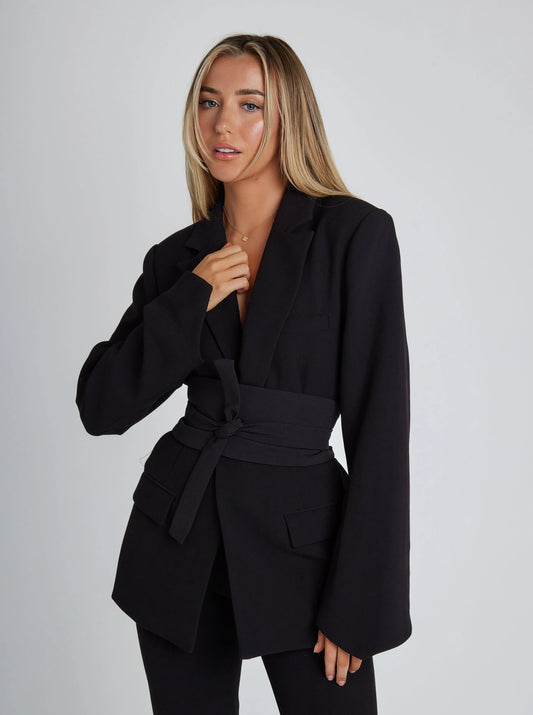 Tina® | Elegante getailleerde blazer met riem voor dames