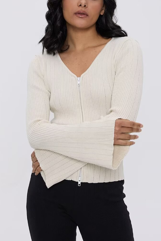 Toni® | Slank vest met V-hals