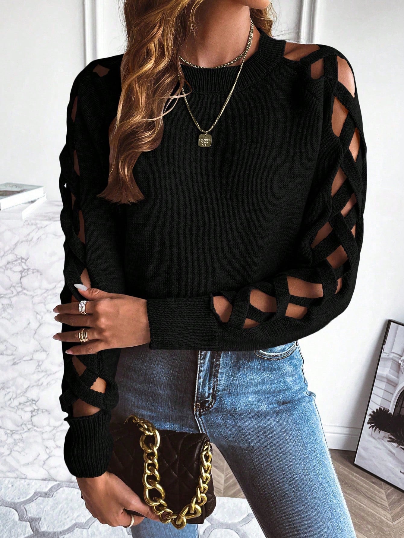 Thalia® | Eenvoudig zwart shirt met lange mouwen