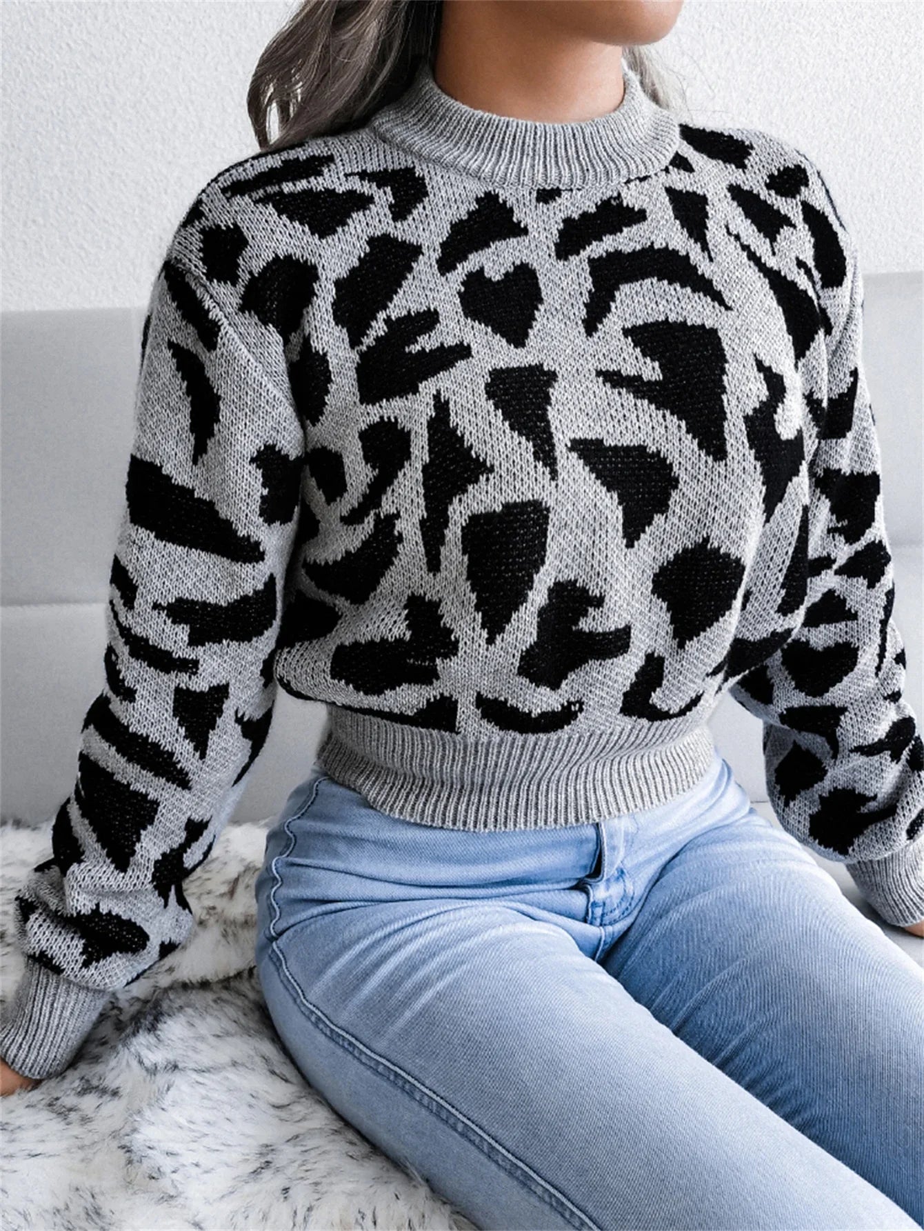Ursina® | Cropped trui met luipaardprint en ronde hals
