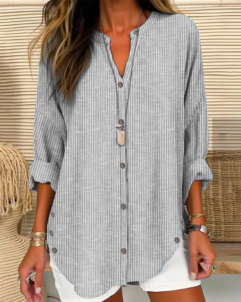 Virginia® | Blauw gestreepte top met V-hals