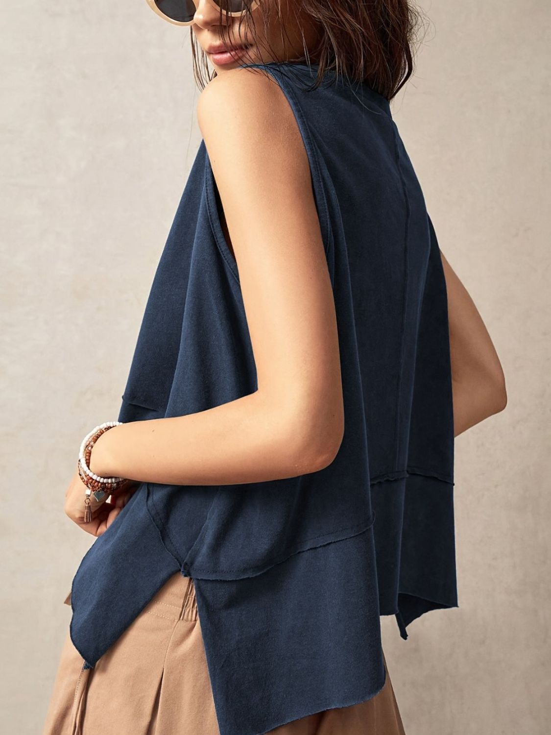 Yazmin® | Tanktop met zichtbare naad, zijsplit en ronde hals