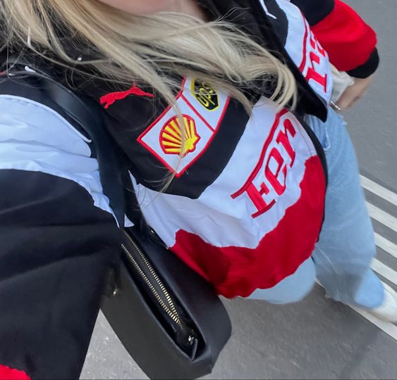 Thalia® | rood en wit jasje